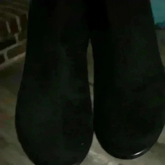 Donald J. Pliner Black Suede Heeled Boot with Faux Croc Embossing Size 6 1/2 M - Picture 9 of 15